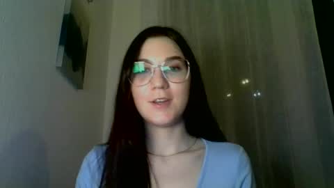 Snapshot of katie_foxi chatting on March 1, 7:04 pm katie_foxi online show from March 1, 7:04 pm
