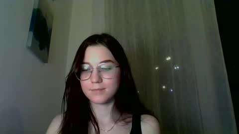Snapshot of katie_foxi chatting on March 6, 9:53 pm katie_foxi online show from March 6, 9:53 pm