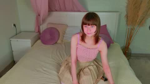 Katie online show from October 25, 2:28 pm