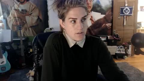 Snapshot of katiecutie_5 chatting on October 15, 2:59 am Katie online show from October 15, 2:59 am