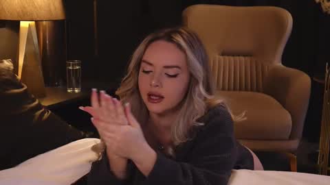 KatJolie online show from February 21, 8:38 pm