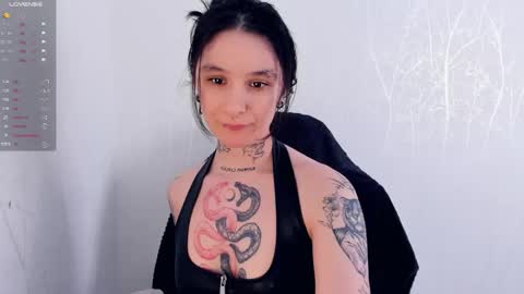 katrina_h0w online show from April 22, 3:24 am