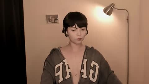 katsuro online show from November 12, 9:28 pm