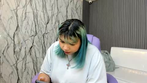 katteyes_ online show from April 16, 11:18 pm