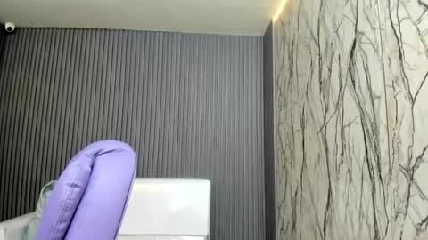 katteyes_ online show from April 17, 11:29 pm