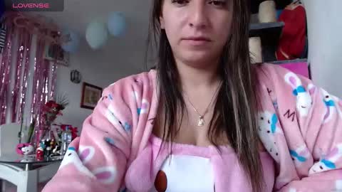 Snapshot of kattie_love chatting on February 20, 6:13 pm kattie online show from February 20, 6:13 pm