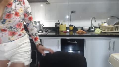 KattleyaGrey online show from October 9, 8:03 pm