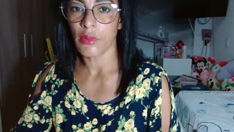 KattleyaGrey online show from December 18, 1:05 am