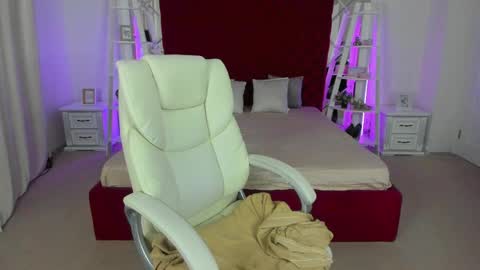 katty_rose8 online show from April 3, 5:36 am