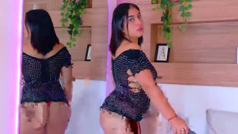 katvelvett online show from April 20, 8:23 pm