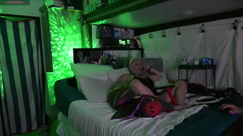 katycouple69 online show from March 15, 5:34 am