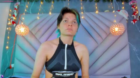 Kay online show from December 21, 4:46 pm