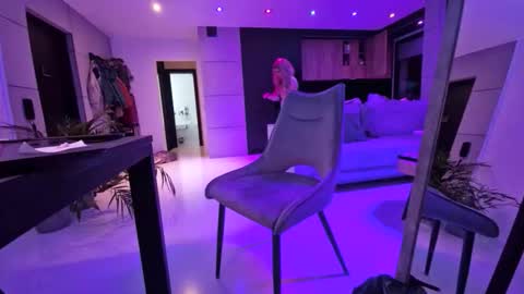 Kayla online show from February 6, 11:07 pm