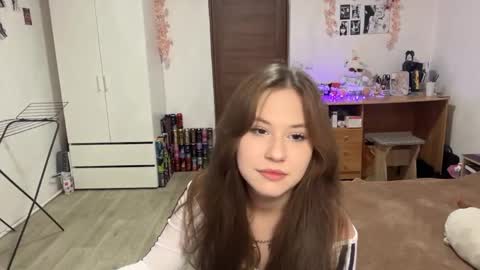 Nyelle online show from April 14, 2:31 pm