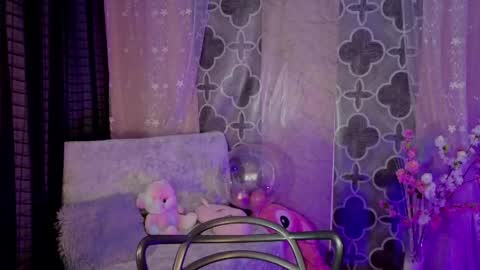 Kaylee online show from April 19, 6:10 pm