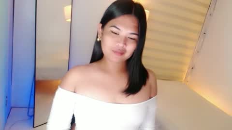 Snapshot of kayleepinay chatting on February 10, 5:03 am Y O U R        F U T U R E       K A Y L E E  online show from February 10, 5:03 am