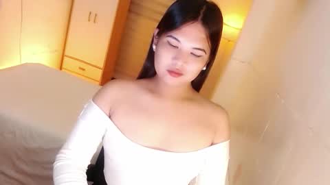 Snapshot of kayleepinay chatting on October 24, 5:47 pm Y O U R        F U T U R E       K A Y L E E  online show from October 24, 5:47 pm