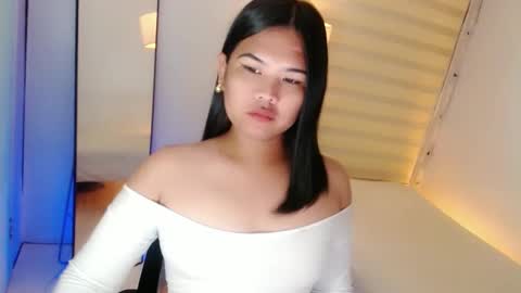 Snapshot of kayleepinay chatting on February 10, 1:57 am Y O U R        F U T U R E       K A Y L E E  online show from February 10, 1:57 am