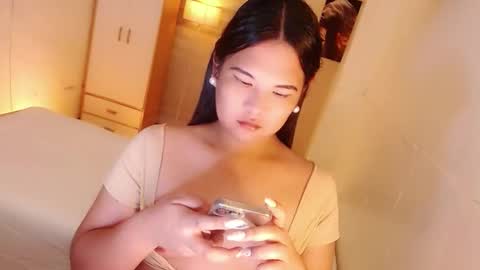 Snapshot of kayleepinay chatting on September 19, 12:59 am Y O U R        F U T U R E       K A Y L E E  online show from September 19, 12:59 am