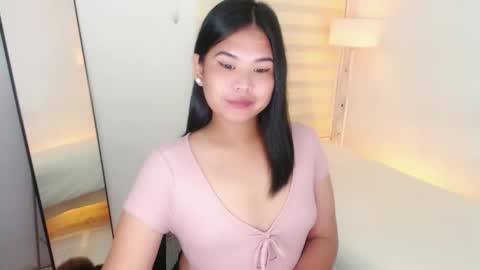 Snapshot of kayleepinay chatting on March 5, 9:15 pm Y O U R        F U T U R E       K A Y L E E  online show from March 5, 9:15 pm