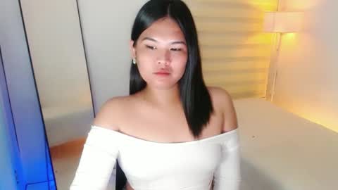 Snapshot of kayleepinay chatting on February 15, 11:06 am Y O U R        F U T U R E       K A Y L E E  online show from February 15, 11:06 am