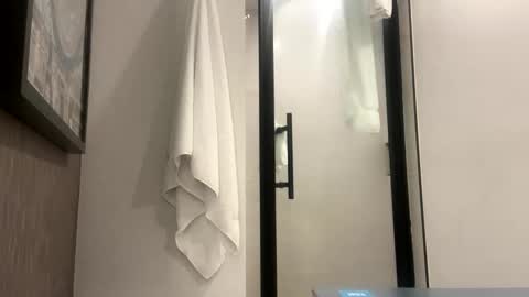 kayleerider32 online show from April 21, 3:35 am