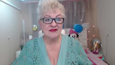 kaylesmoll online show from September 25, 6:26 pm