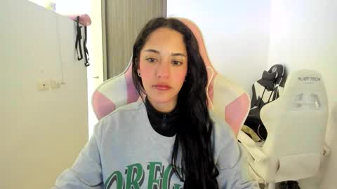 kaylie online show from September 23, 11:15 am