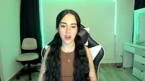 kaylie online show from February 19, 12:03 am