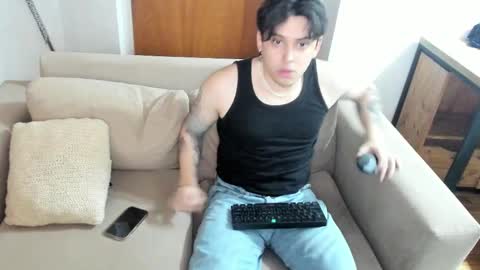 kaynn_b online show from February 1, 3:08 am