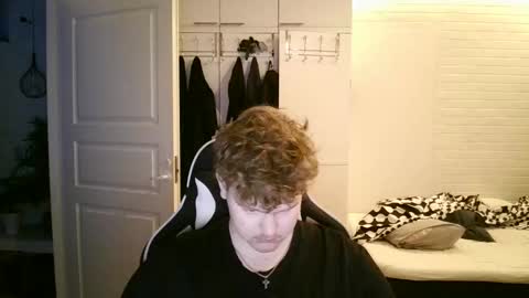 Aatu online show from December 1, 8:34 am