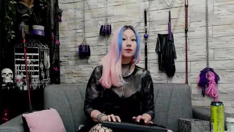 Miss Kazia online show from November 14, 6:10 pm