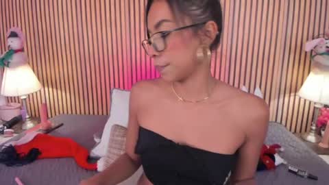 keeyla stone online show from December 21, 11:22 pm