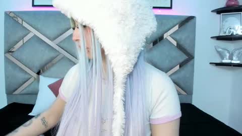 Keidy Monday to Saturday from 200 pm to 810pm  UTC-5 Colombia Time online show from March 12, 7:14 pm