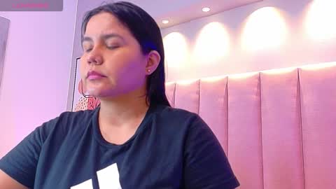 Keily Ross online show from February 8, 11:19 pm