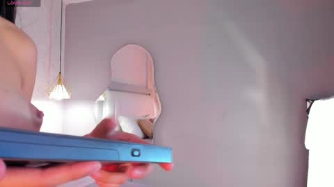 Keily Bennet online show from April 18, 7:58 pm