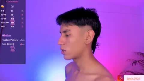 Alejandro Gonzalez online show from December 2, 5:15 am