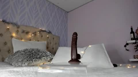 Keira Angel online show from November 27, 5:37 am