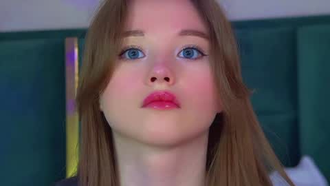 Keira online show from May 27, 1:57 am