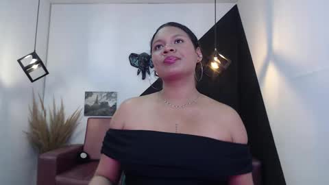    online show from December 5, 7:55 pm