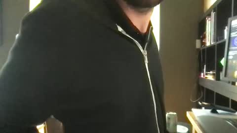 Snapshot of kelkun2828 chatting on December 12, 8:10 pm kelkun2828 online show from December 12, 8:10 pm