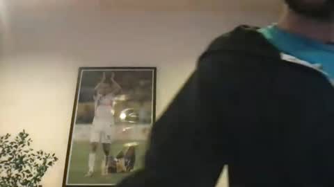 Snapshot of kelkun2828 chatting on December 2, 9:56 pm kelkun2828 online show from December 2, 9:56 pm