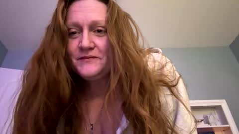 kellilyn10 online show from April 21, 2:15 am