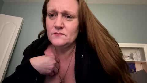 kellilyn1081187 online show from April 23, 12:51 am