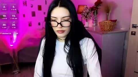 Kelly online show from July 18, 8:44 pm