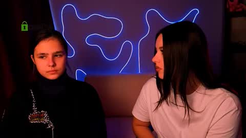 kelly_may1 online show from November 10, 12:19 pm