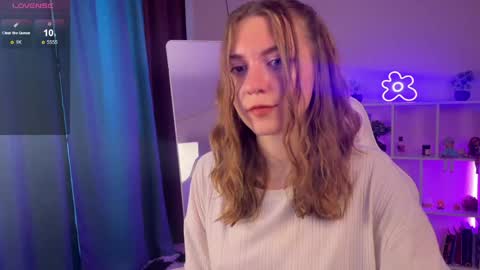 Kelly online show from May 12, 4:05 pm