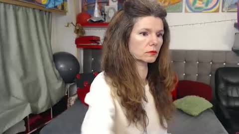 kelly online show from February 12, 1:20 am