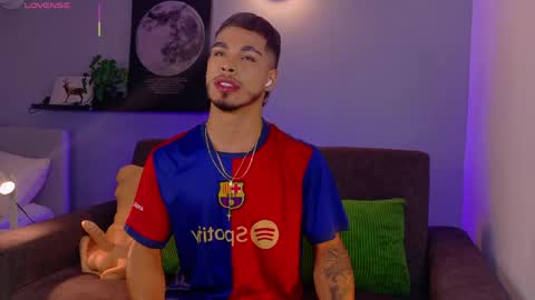   online show from June 1, 9:21 am