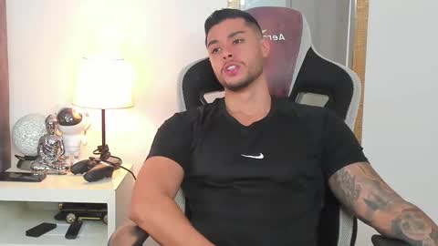 ken_mailik online show from October 10, 11:20 pm